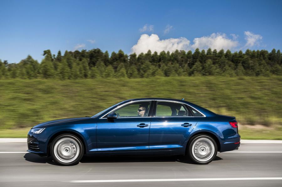  Audi A4 2.0 TFSI (B9) 2016 года  (LA) (фото 6 из 30)